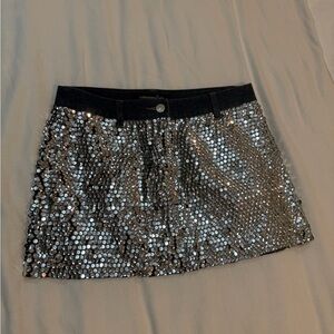 LONDONJEAN Silver Sequin Mini Skirt